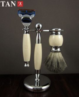 Shaving razor set with gift box